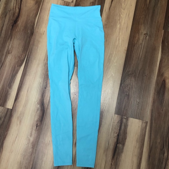 Fabletics motion 365 in xs - Picture 2 of 4